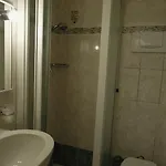 Iris Hotel 2*