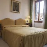 Hotell Iris 2*